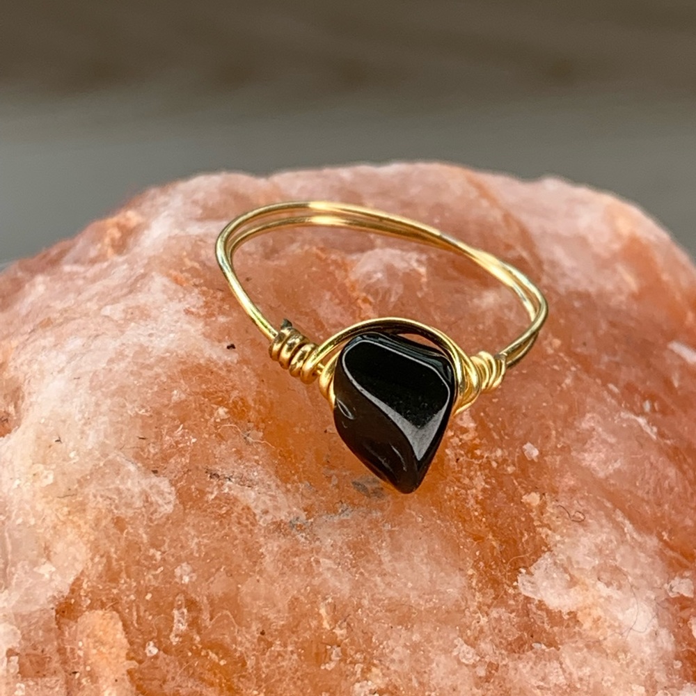 Tumbled crystal ring
